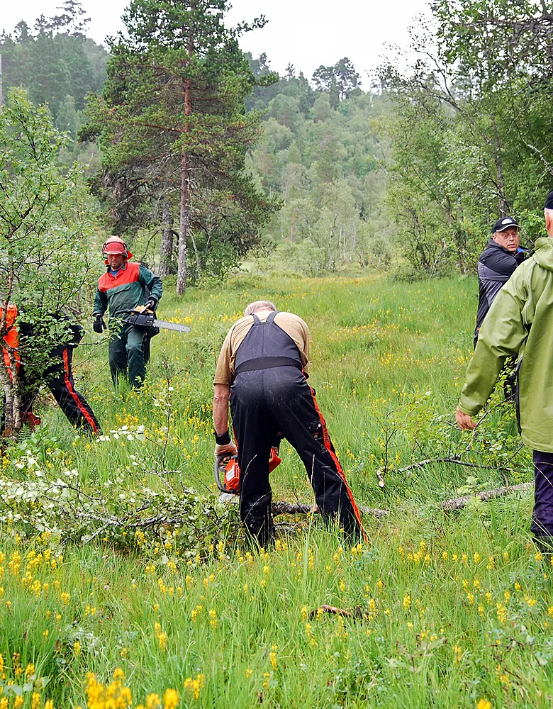 Arbeidet med turstien rundt Kleivvatnet ble påbegynt i 2008. Foto: Kleivvatnets Venner. Arbeidet med turstien rundt Kleivvatnet ble påbegynt i 2008. Foto: Kleivvatnets Venner.