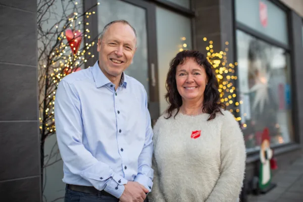 Istad gir juledonasjon til Varmestua Istad gir juledonasjon til Varmestua