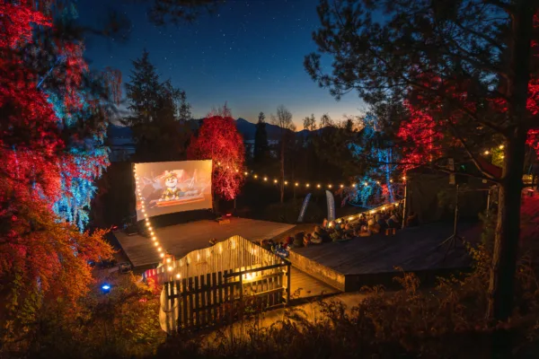 Utekino i Reknesparken